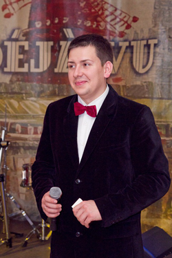 Антон Белов